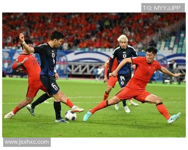 南京足球队荣登全国足球团队协作排行榜第三名展现出色团队精神与默契配合